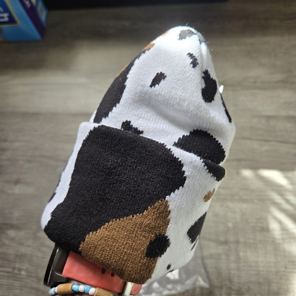 Carhartt Kids Cow-Print Beanie in White, Black & Brown - Picture 3 of 3